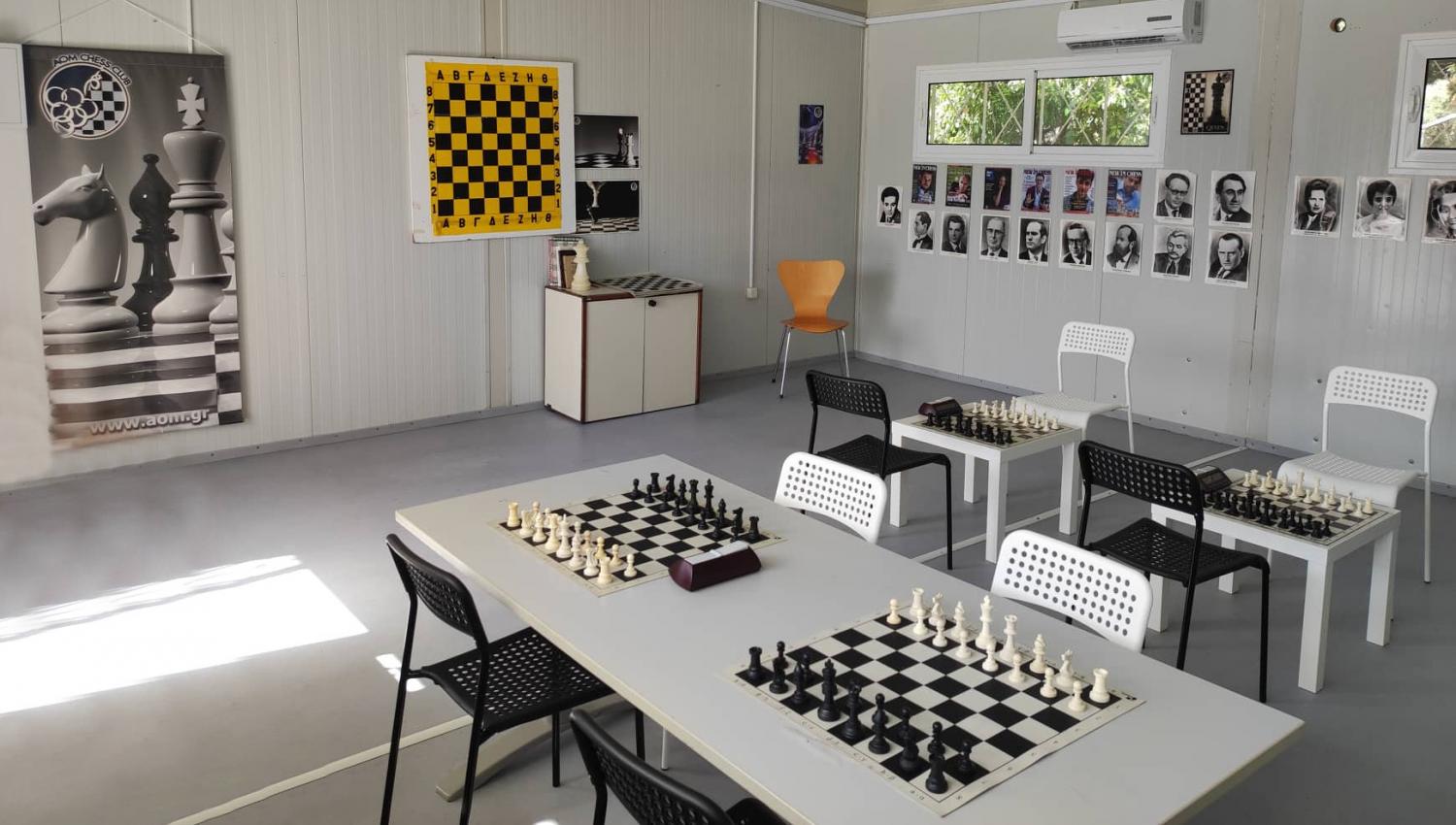 chess club aom